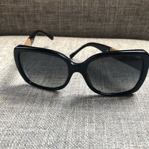 Burberry Sunglasses polarized
